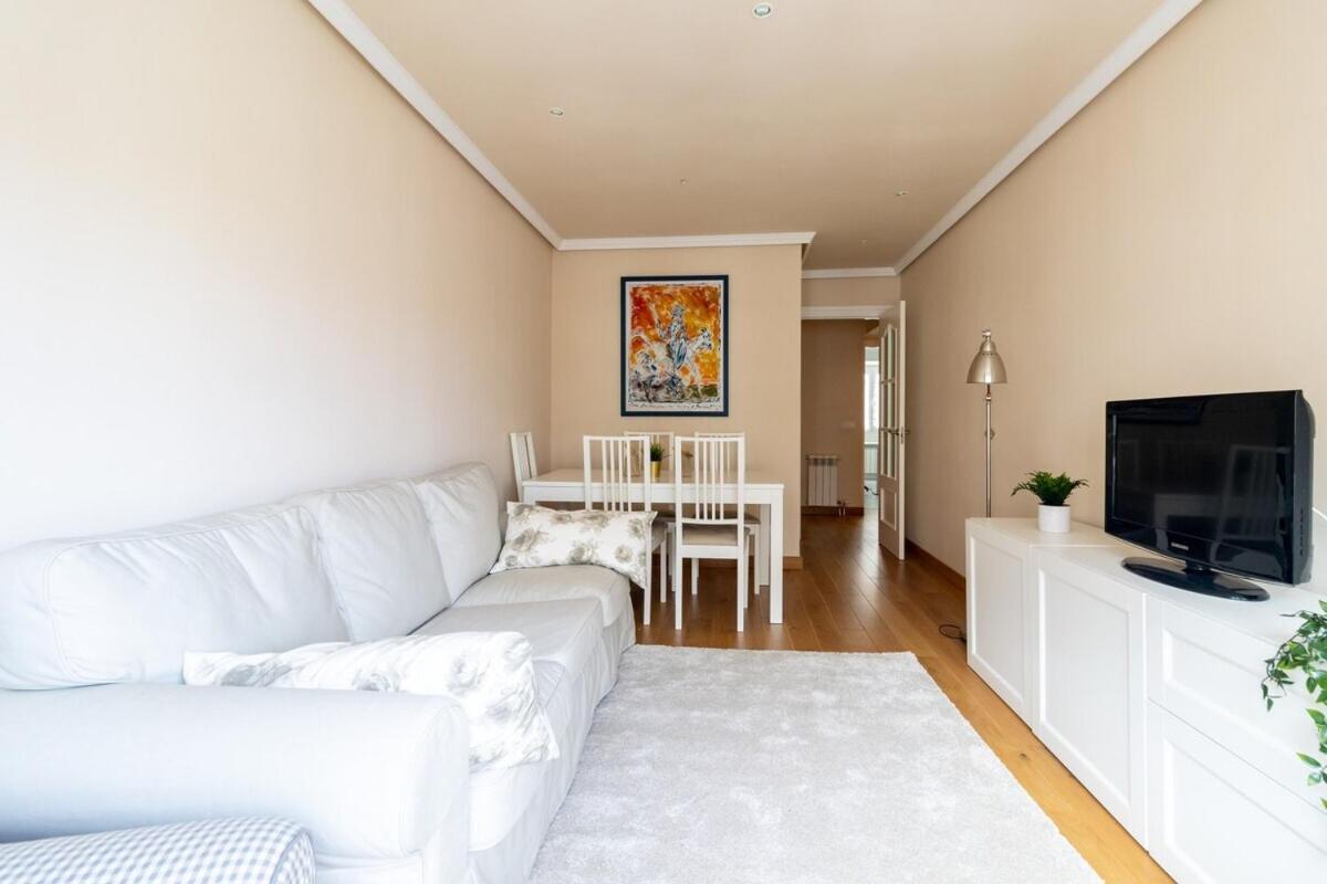 Apartamento Centro Gijon Con Parking Apartment ภายนอก รูปภาพ