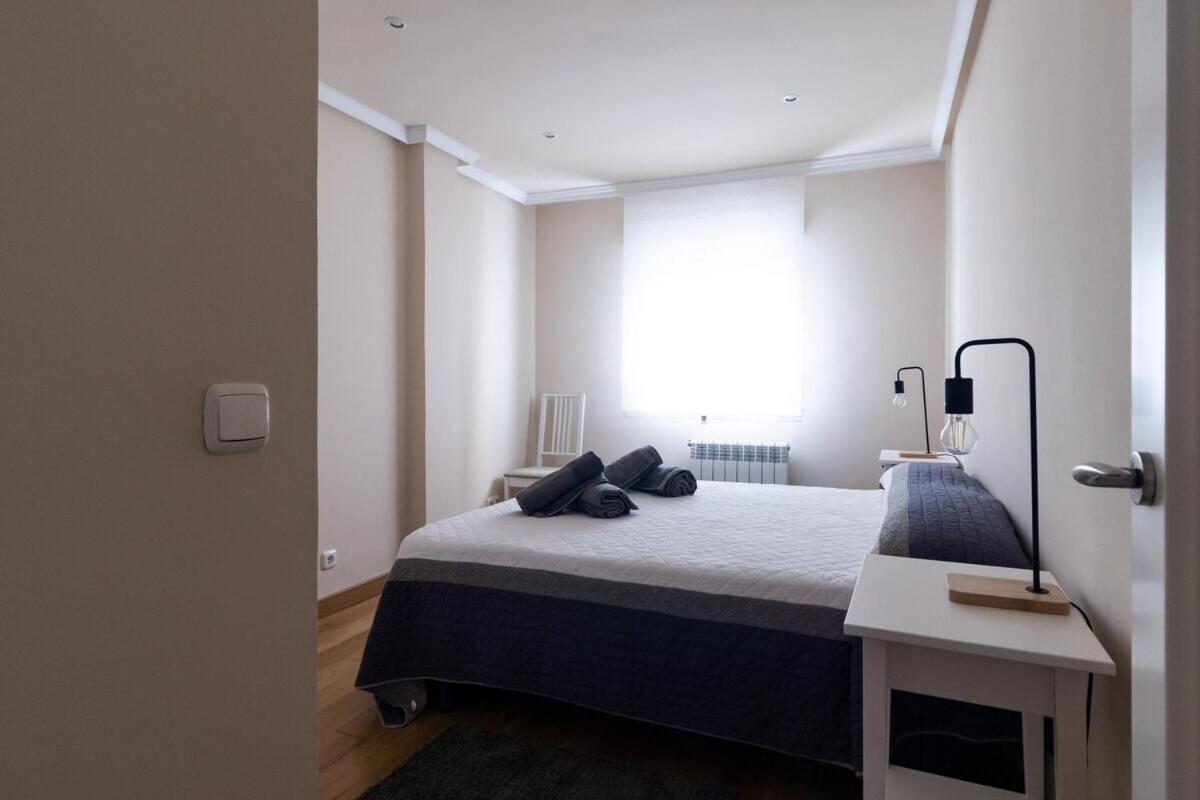 Apartamento Centro Gijon Con Parking Apartment ภายนอก รูปภาพ