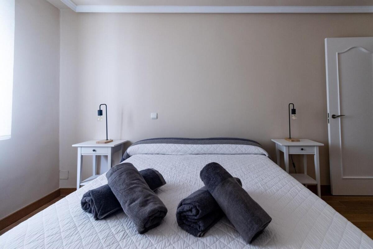 Apartamento Centro Gijon Con Parking Apartment ภายนอก รูปภาพ
