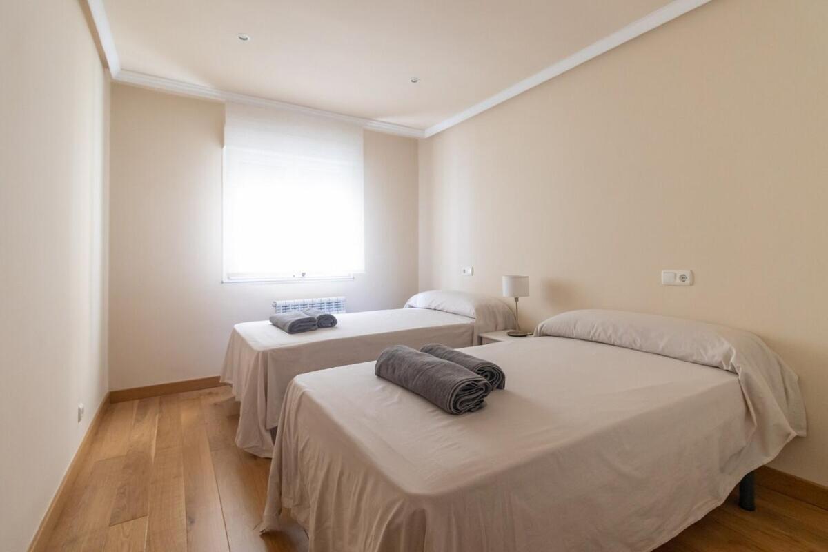 Apartamento Centro Gijon Con Parking Apartment ภายนอก รูปภาพ